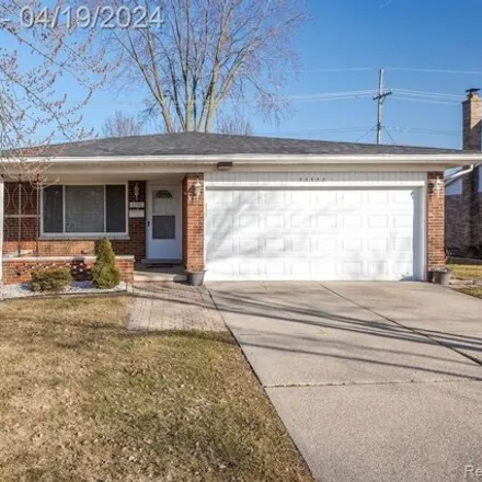 Buy this 3 bed house on 33302 Viceroy Drive in Sterling Heights, MI 48310