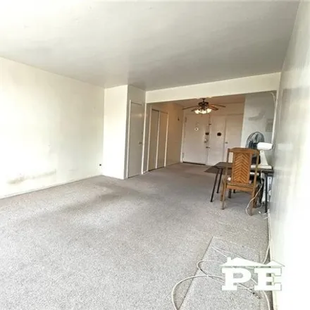 Image 6 - 2680 E 19th St Apt 6K, Brooklyn, New York, 11235 - Apartment for sale