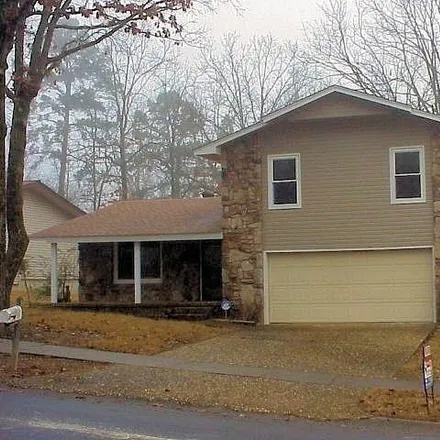 Rent this 3 bed house on St Charles Boulevard in Turtle Creek, Little Rock
