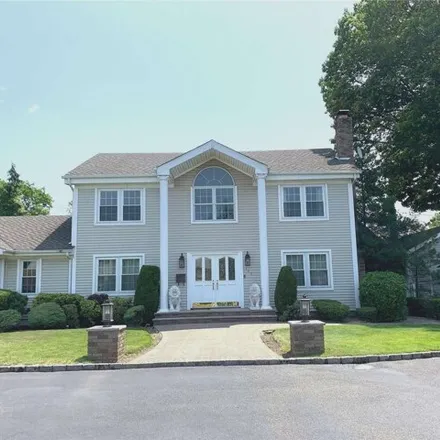 Rent this 4 bed house on 147 Nassau Boulevard in Village of Garden City, NY 11530