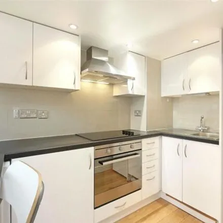 Image 5 - The Colonnades, Porchester Square, London, W2 6AW, United Kingdom - Apartment for sale
