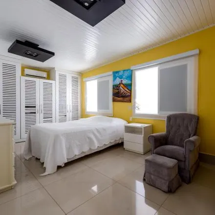 Buy this 7 bed house on Rua Alcina in Praia Grande, Ubatuba - SP