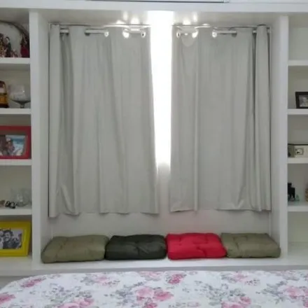 Buy this 3 bed apartment on Rua Luiz Pereira Barreto 753 in Vila Bandeirantes, Araçatuba - SP