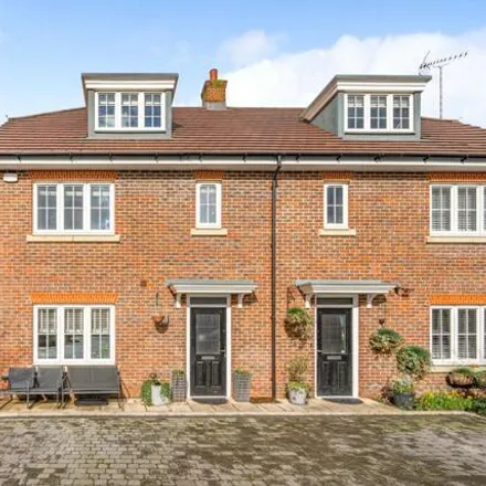 Buy this 4 bed house on One Stop in 130 Greys Road, Henley-on-Thames