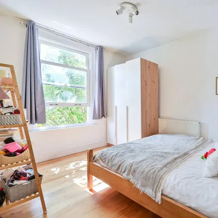 Image 4 - Freemantle Street, London, SE17 2JP, United Kingdom - Apartment for rent