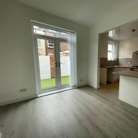 Image 5 - Granville Road, Liverpool, L15 2HP, United Kingdom - Townhouse for sale