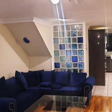 Rent this 3 bed apartment on Cole Close in London, SE28 8AX