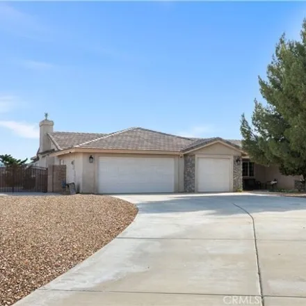 Buy this 4 bed house on 20101 Pima Road in Apple Valley, CA 92308