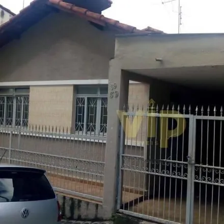 Buy this 2 bed house on Rua Padre Vitor in Quadrante Nordeste, Pouso Alegre - MG