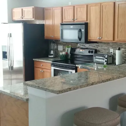 Rent this 2 bed condo on Sarasota