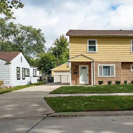 Buy this 3 bed house on 5915 Daniels Street in Taylor, MI 48180