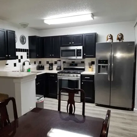 Rent this 1 bed house on FL
