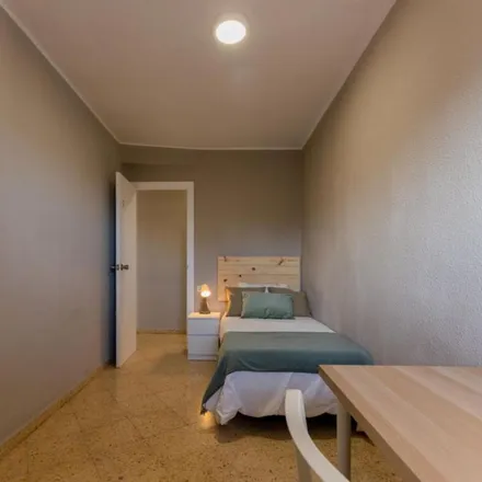 Image 8 - Carrer d'Emili Baró, 45, 46020 Valencia, Spain - Apartment for rent