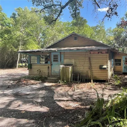 Buy this 2 bed house on 1399 County Road 604 in Sumter County, FL 33513