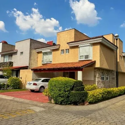 Buy this 3 bed house on Avenida Obsidiana 3632 in Residencial Victoria, 45086 Zapopan