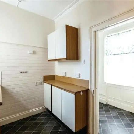 Image 6 - Devonshire House, 89 Bath Road, Cheltenham, GL53 7JT, United Kingdom - Loft for rent