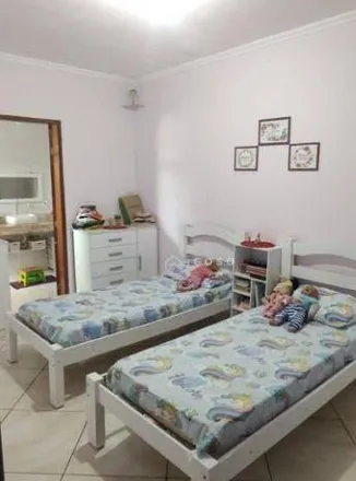 Buy this 3 bed house on Rua Professor Luiz Afonso Banhara in Vila Antônio Augusto, Caçapava - SP