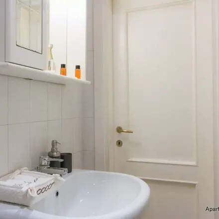 Rent this 3 bed apartment on Via del Fico 1 R in 50122 Florence FI, Italy