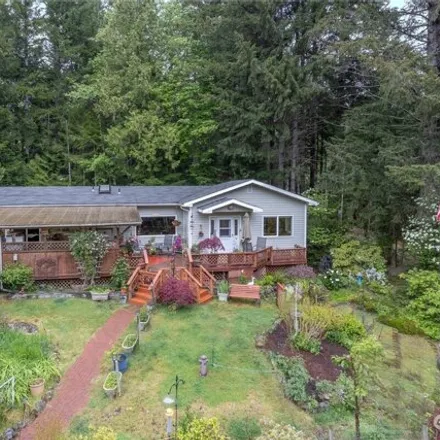 Buy this 2 bed house on 51 Point View Avenue in Jefferson County, WA 98320