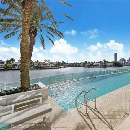 Buy this 3 bed condo on 20201 East Country Club Drive in Aventura, FL 33180