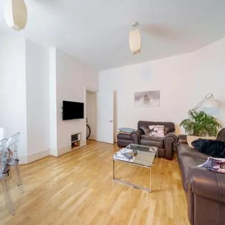 Image 6 - Argyll Mansions, Hammersmith Road, London, W14 8QG, United Kingdom - Apartment for sale