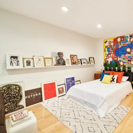 Image 7 - 132 Perry Street, New York, NY 10014, USA - Apartment for sale