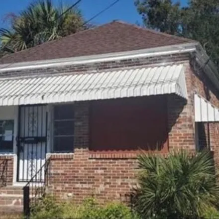 Buy this 2 bed house on 1289 West 25th Street in Jacksonville, FL 32209