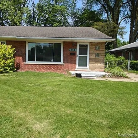 Buy this 3 bed house on 878 Huntington Street in Mount Clemens, MI 48043