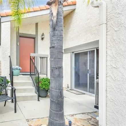 Image 2 - Tampa Avenue, Los Angeles, CA 91326, USA - Townhouse for sale
