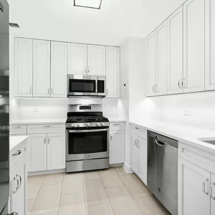 Image 3 - 945 5th Avenue, New York, NY 10021, USA - Apartment for rent