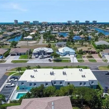 Image 3 - 421 Bald Eagle Drive, Marco Island, FL 34145, USA - Condo for rent