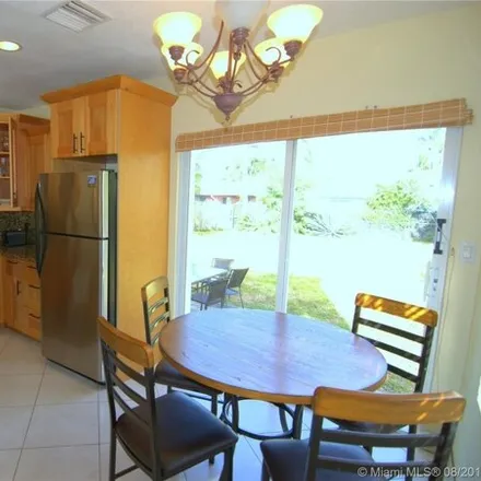 Image 3 - 4585 Poinciana Street, Lauderdale-by-the-Sea, Broward County, FL 33308, USA - House for sale