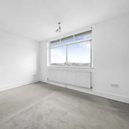 Image 6 - 16 Hillgate Place, London, W8 7ST, United Kingdom - Apartment for sale