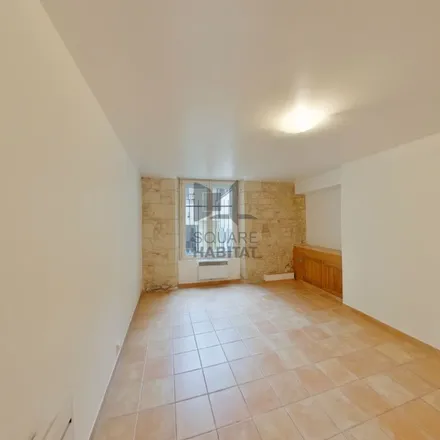 Rent this 1 bed apartment on 25 Avenue Jean Jaurès in 86100 Châtellerault, France