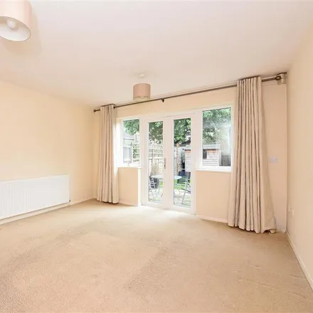 Image 2 - 39 Standen Road, London, SW18 5TH, United Kingdom - House for rent