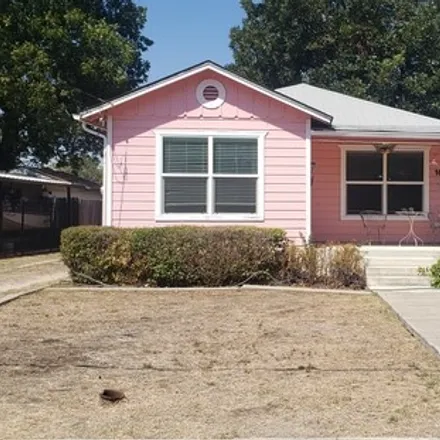Rent this 2 bed house on 1607 Waverly Avenue in San Antonio, TX 78201