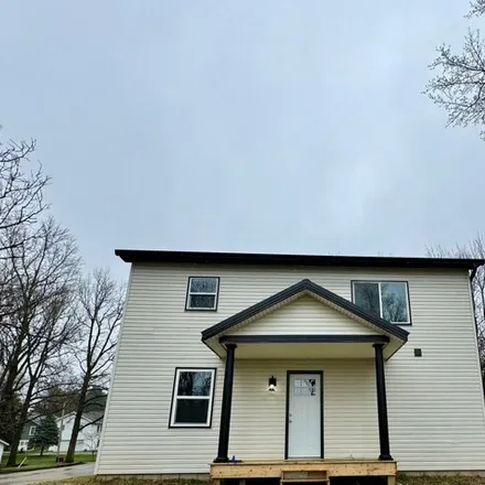 Buy this 3 bed house on 820 3rd Street in Lacon, IL 61540