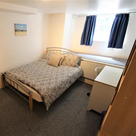 Rent this 1 bed room on Back Langdale Terrace in Leeds, LS6 3DY