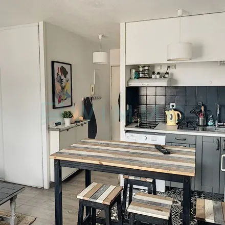 Rent this 2 bed apartment on 10 Rue de Nantes in 33300 Bordeaux, France