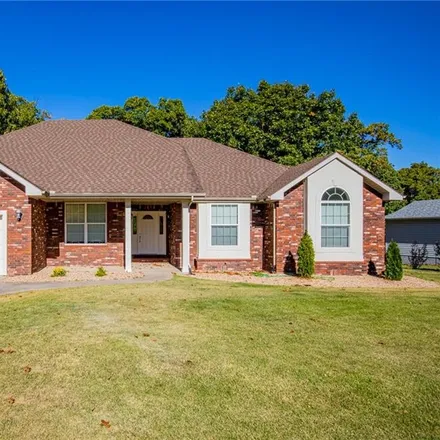 Buy this 3 bed house on 72 Taylor Drive in Bella Vista, AR 72714