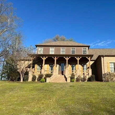 Image 1 - New Albany City Hall, Carter Avenue, New Albany, MS 38652, USA - House for sale