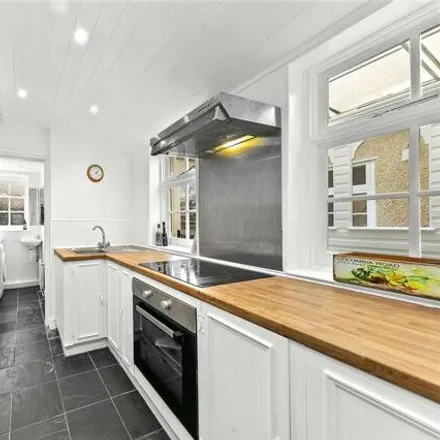 Image 6 - 15 Prince's Road, London, SW14 8PE, United Kingdom - Townhouse for sale