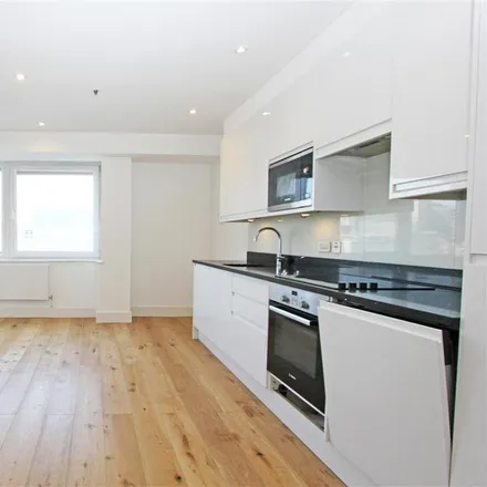 Rent this 2 bed apartment on Green Dragon House in High Street, London