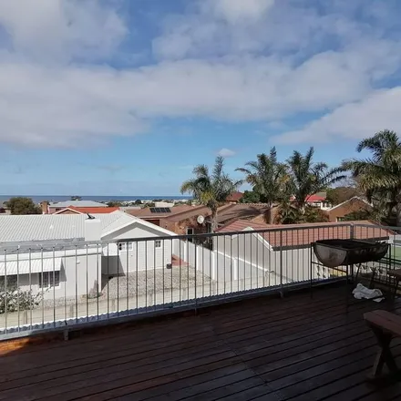 Image 3 - Hester De Wet Street, Overstrand Ward 13, Overstrand Local Municipality, 7201, South Africa - Apartment for rent