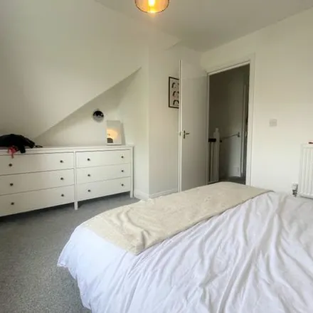 Rent this 2 bed apartment on 36 De Freville Avenue in Cambridge, CB4 1HS