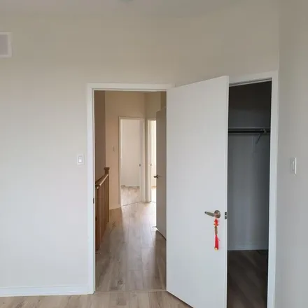 Image 3 - Crimson Forest Drive, Vaughan, ON L4J 9K2, Canada - Apartment for rent
