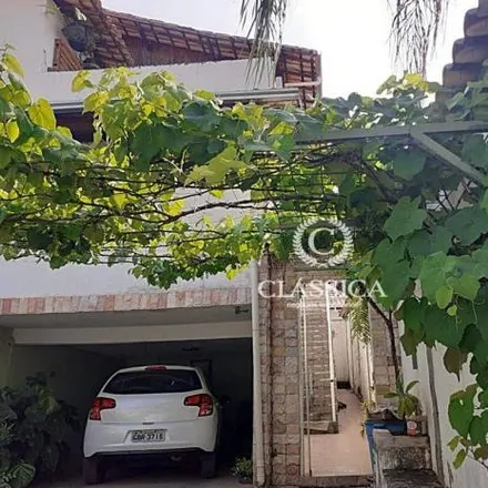 Buy this 7 bed house on Rua Andrelândia in Nacional, Contagem - MG