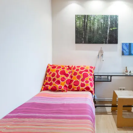 Rent this 3 bed room on Carrer de Sicília in 180, 08013 Barcelona