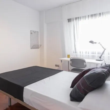 Rent this 9 bed room on Madrid in Hospital Nuevo Belén, Calle de José Silva