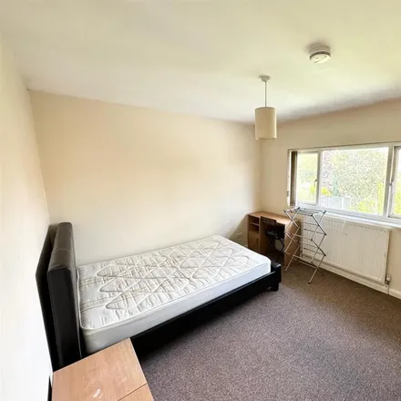 Image 3 - The Coppice, London, UB7 8DR, United Kingdom - Room for rent